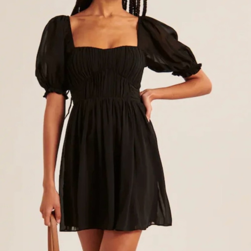 Ruched Ruffle Puff Sleeve Mini Dress size Large - Abercrombie and Fitch